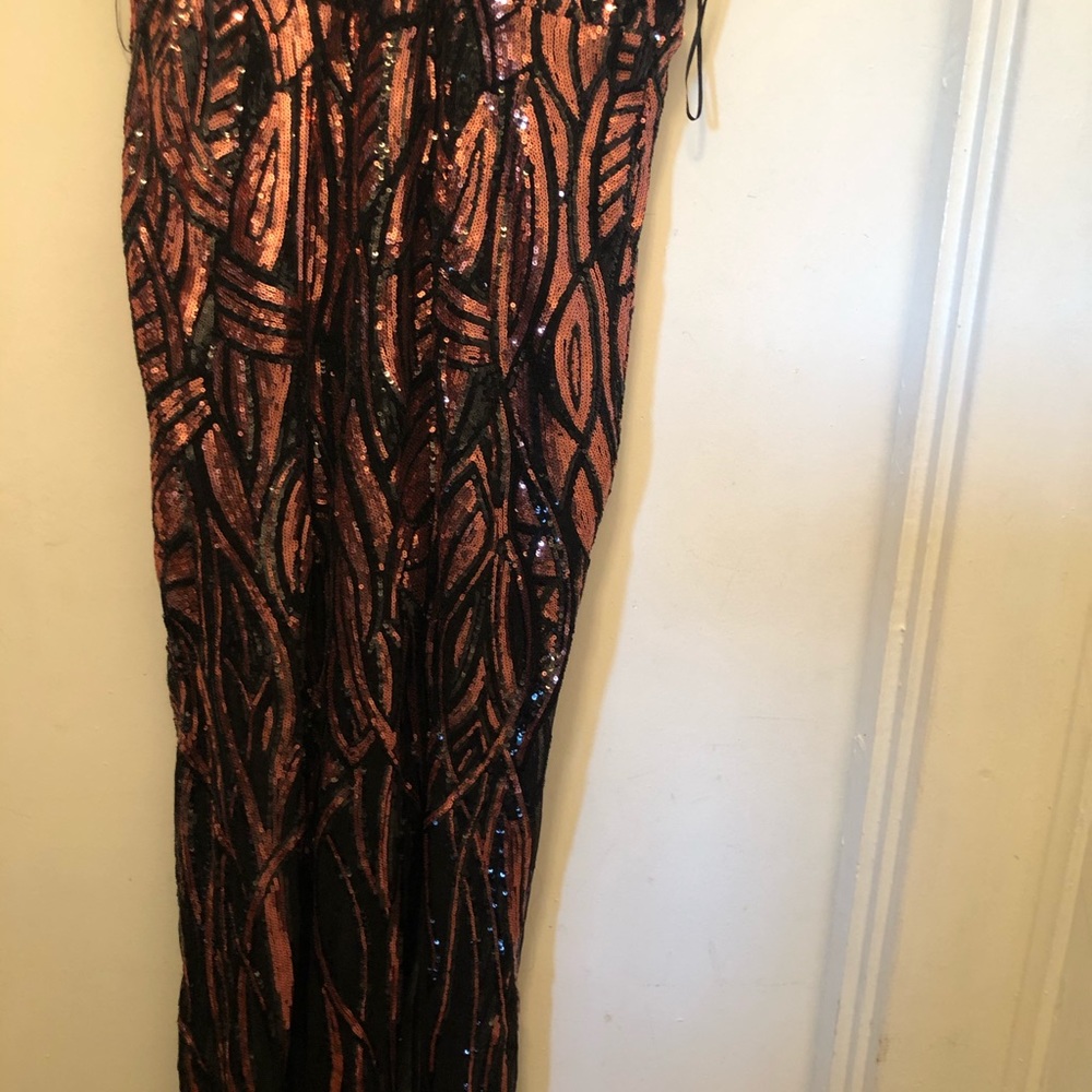 Dress - Picture 4 of 4